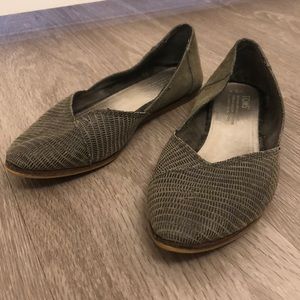 TOMS flats
